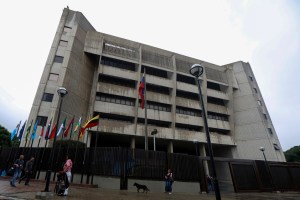 TSJ del chavismo multó a múltiples universidades por demandar a la Onapre