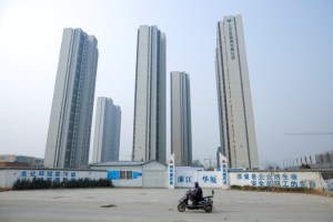 Sueños interrumpidos: Ciudades chinas sienten efectos de desaceleración económica