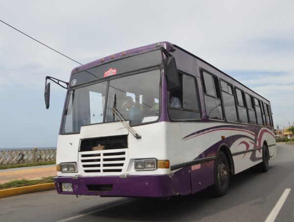 Autobuses de la Caracas-Litoral no cumplen con el pasaje estipulado