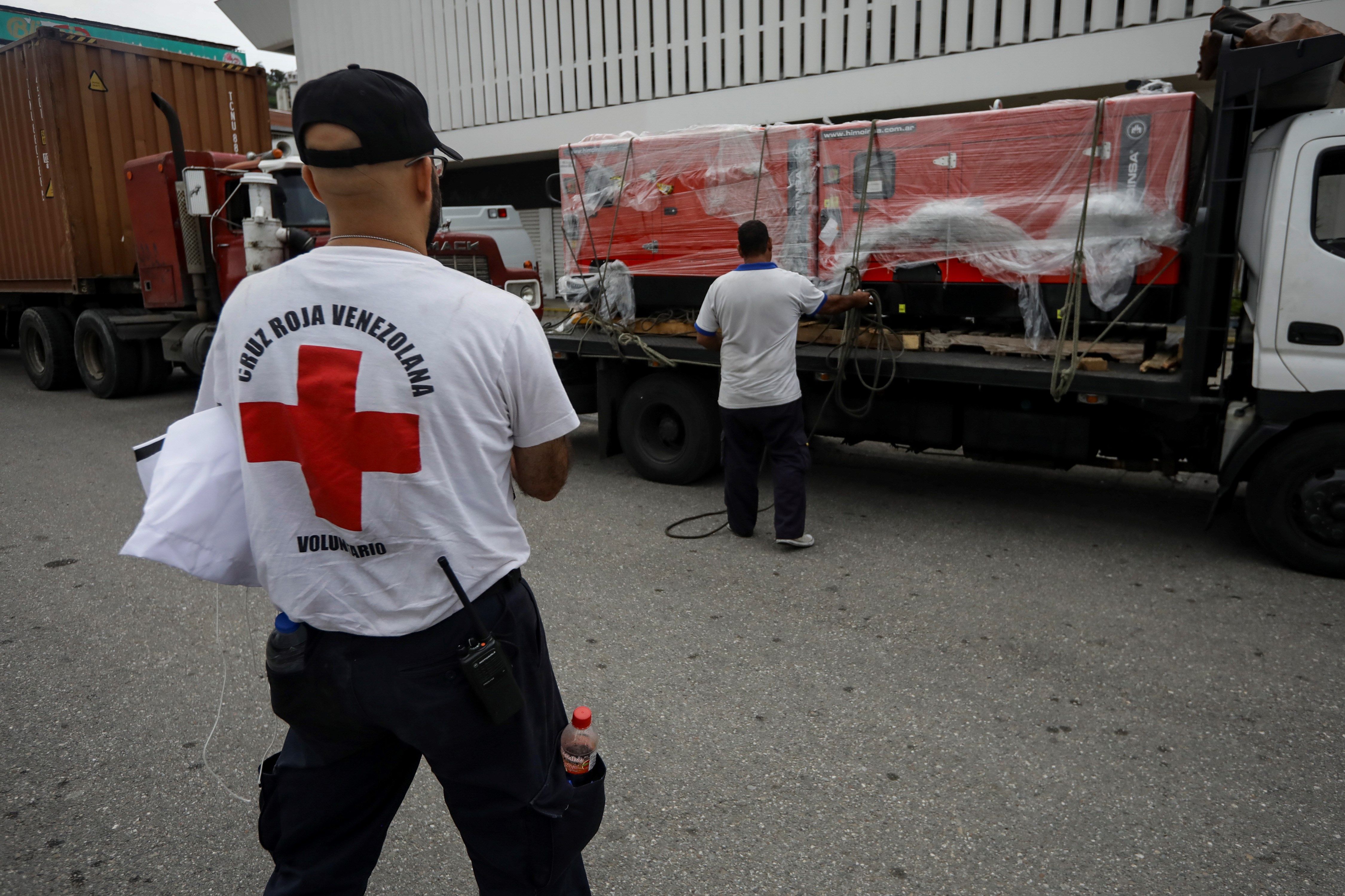 Cruz Roja y Nicolás firmaron convenio para ampliar ayuda humanitaria a Venezuela