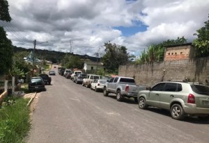La debacle de Pdvsa empuja a los venezolanos a comprar gasolina en Brasil