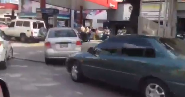 Regresan las colas por gasolina en Caracas tras mega apagón rojo #23Jul (video)