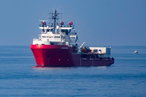 El “Ocean Viking” se prepara para nueva misión de rescate en el Mediterráneo
