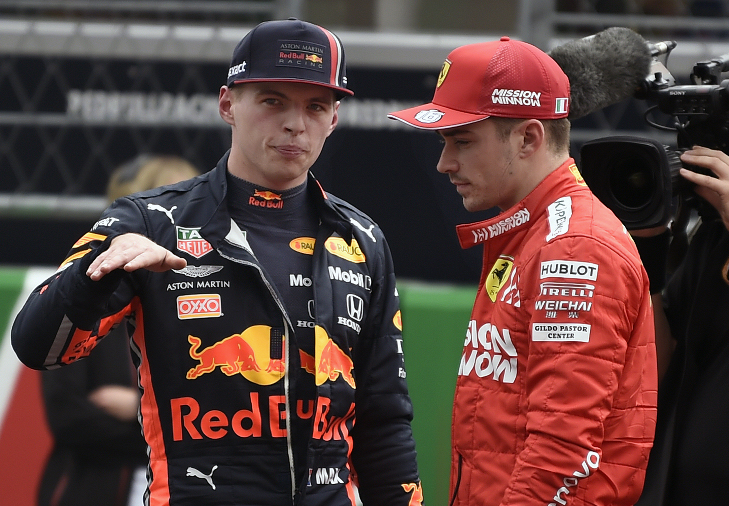 El intenso duelo entre Verstappen y Leclerc continúa en España