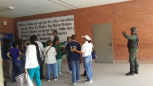GNB fotografía y amedrenta protesta de enfermeras en El Tigre #30Oct (fotos)