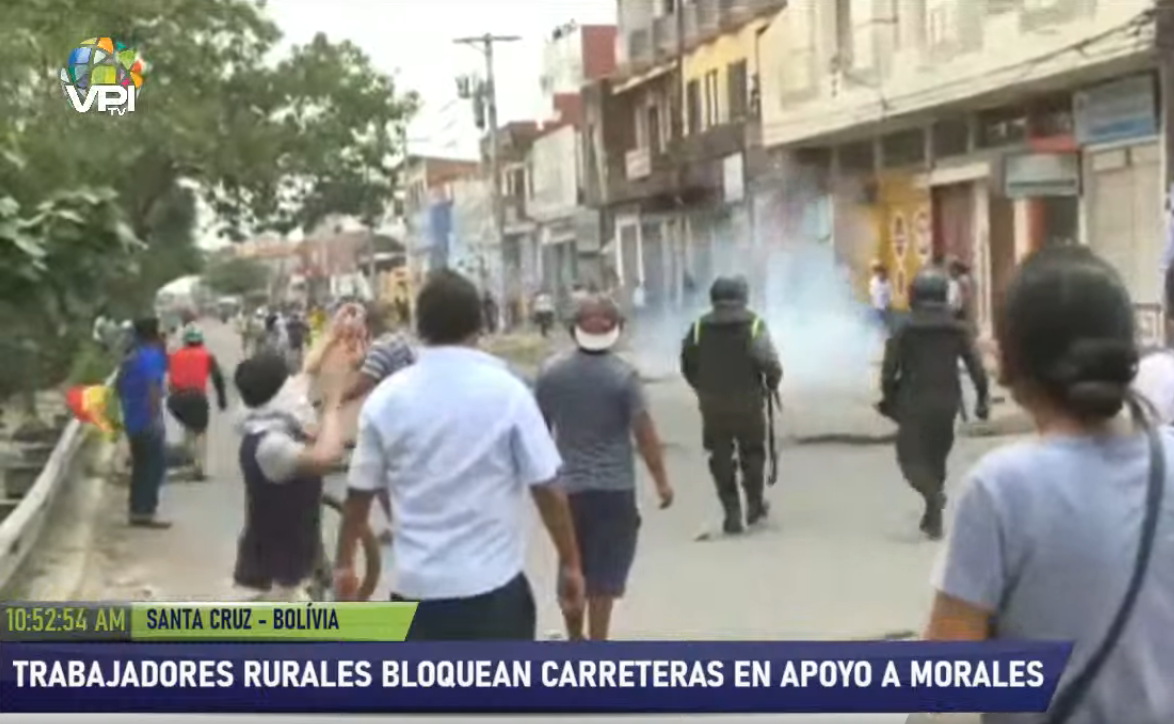 Se parece igualito… Policía de Bolivia junto a grupos violentos amedrentan protestas (FOTO)