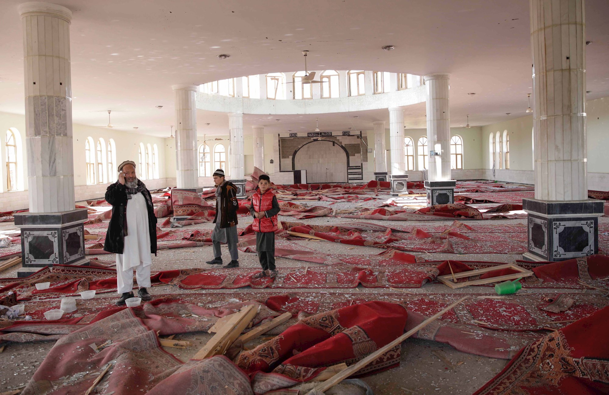 Al menos un muerto y siete heridos en un atentado en una mezquita en Afganistán
