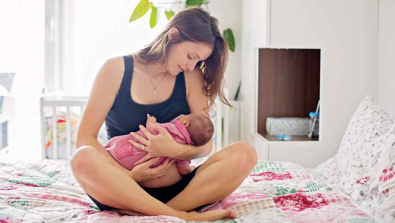 Mientras más abrazos, más se desarrolla el cerebro de tu bebé, según la ciencia