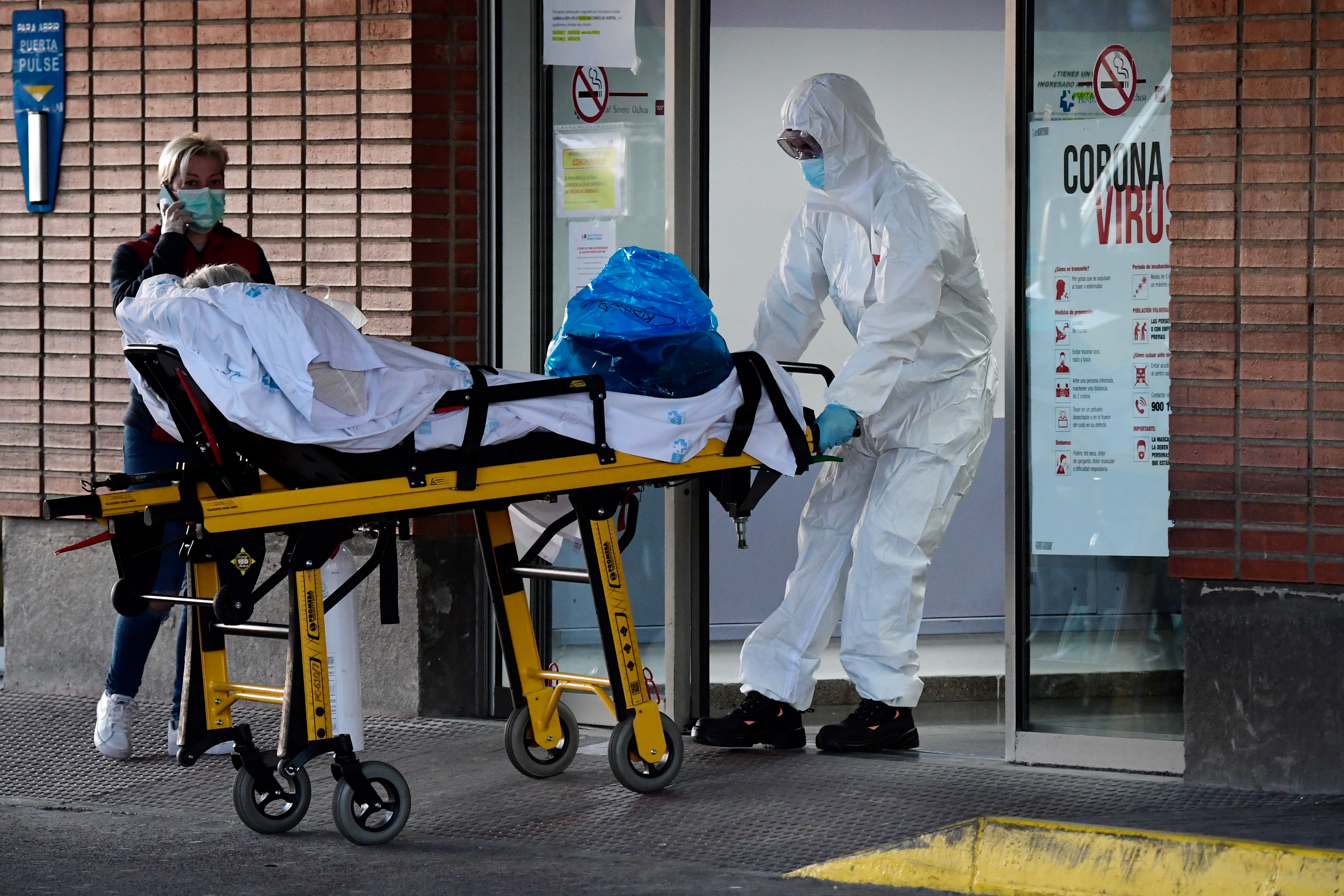 Cuarto día consecutivo de descenso de muertes por coronavirus en España