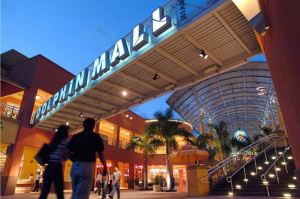 Dolphin Mall toma medidas después de confirmar al comprador con coronavirus