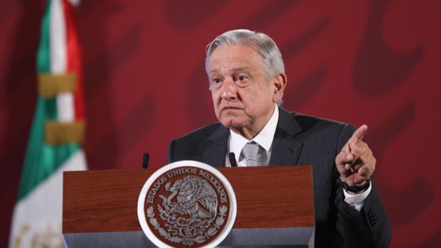 El efecto del socialismo: López Obrador reconoce que “tocó fondo” y culpa al coronavirus por eso