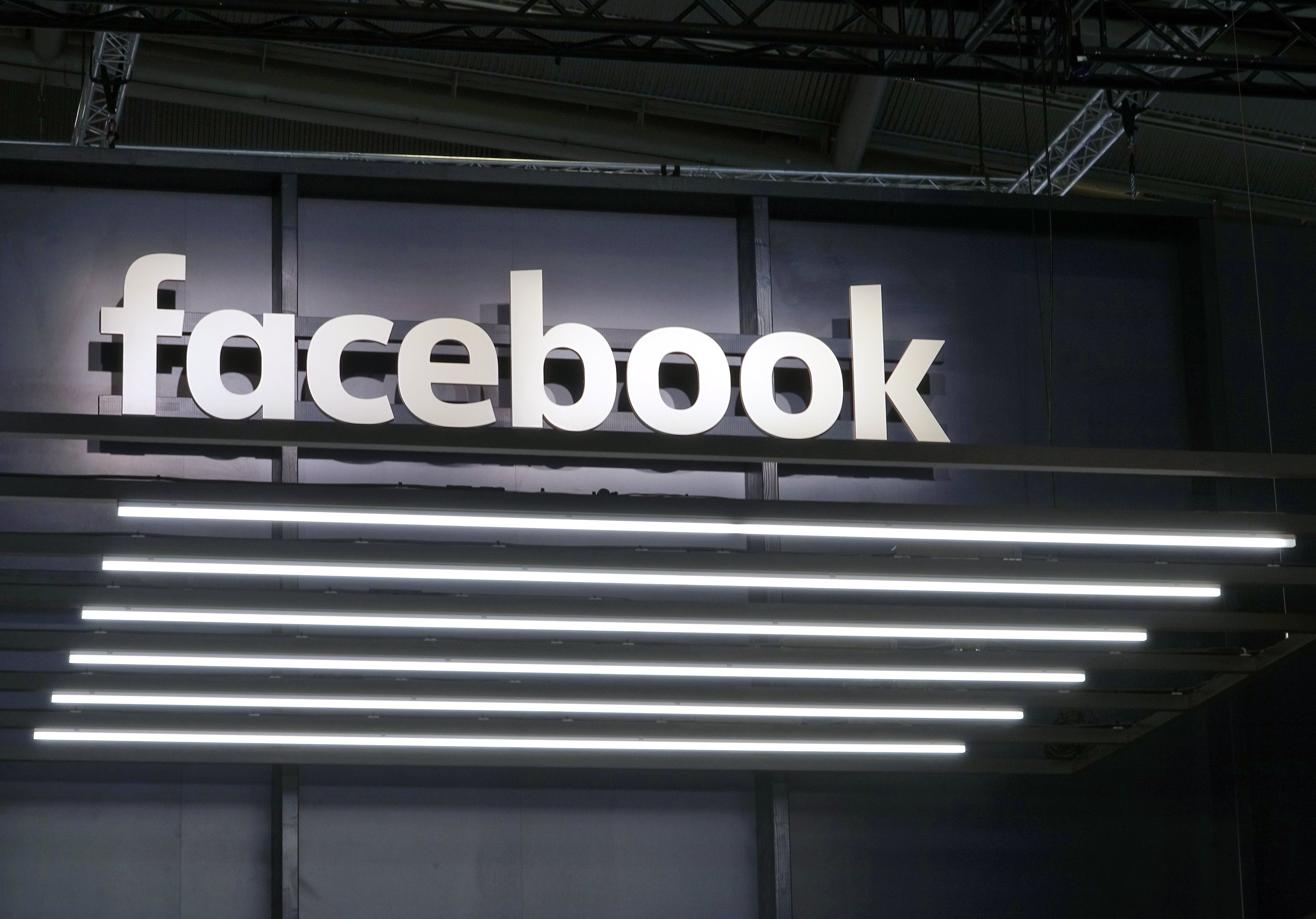 Facebook dice haber eliminado cientos de miles de noticias falsas de Covid-19