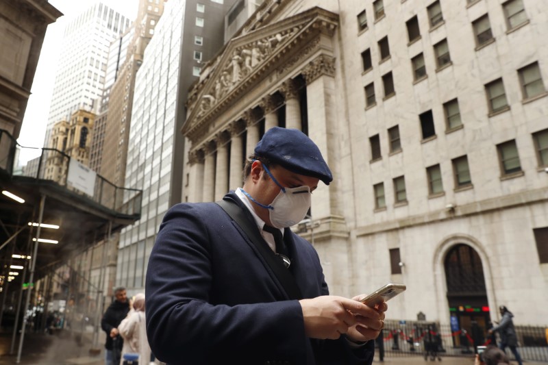 Wall Street cierra con fuerte alza ante sorpresivo informe de empleo en Estados Unidos
