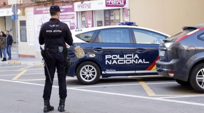 Policía de España evitó el suicidio de una adolecente que había anunciado sus intenciones en TikTok