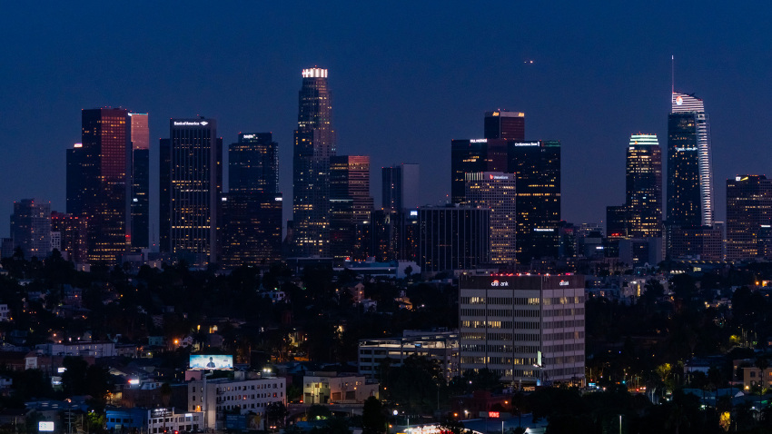 Condado de Los Ángeles endurece restricciones por la pandemia hasta finales de septiembre