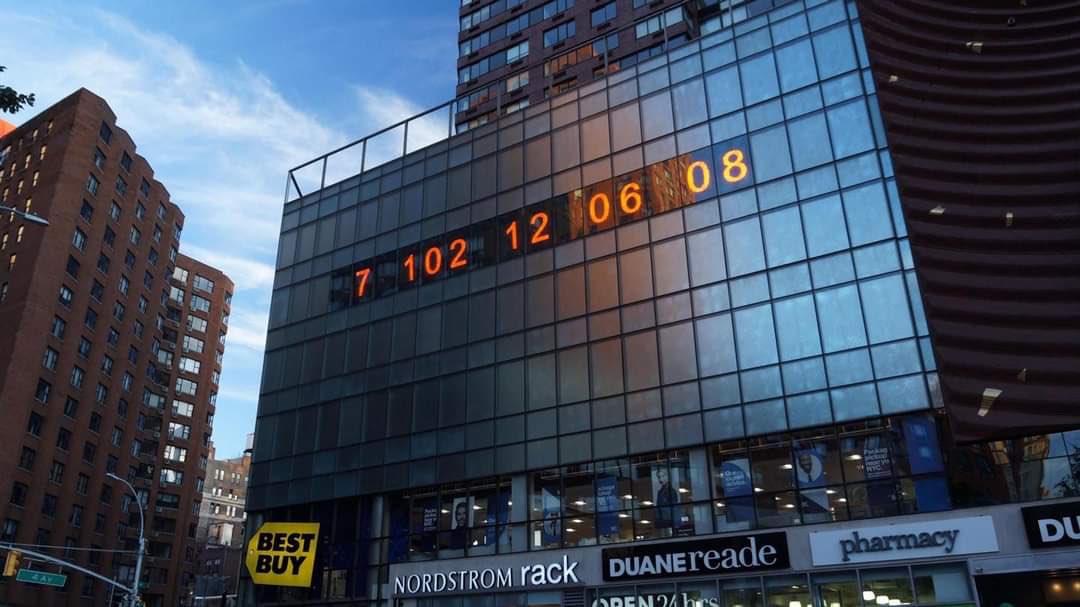 Reloj gigante en Nueva York mostró cuánto tiempo queda para salvar al planeta del cambio climático