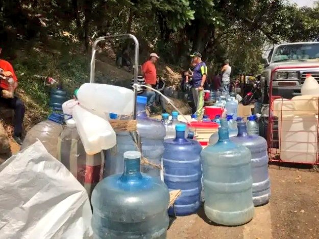 El municipio Sucre sigue padeciendo por falta de agua #15Sep