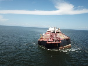 EEUU, preocupado por el riesgo ambiental que representa el hundimiento del buque Nabarima