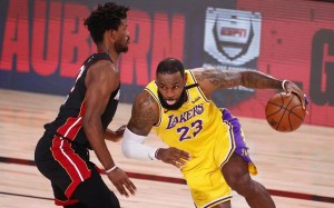 Lakers no dan pie a sorpresa y aplastan al Heat en el primero de la Final