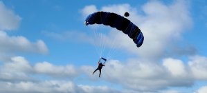 Paracaidista murió en Miami luego que el paracaídas no se abriera durante una práctica