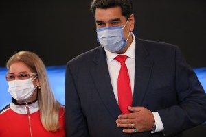 ABC: Maduro busca la reelección con un CNE controlado por su esposa Cilia Flores