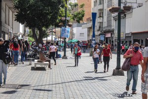 Habla la calle: Venezolanos prefieren quedarse en casa el #14Feb que gastar en una noche de hotel (Video)