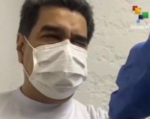 ¡No te lo pierdas! La cara de asustado de Nicolás Maduro al inyectarse la vacuna rusa Sputnik V (FOTOS Y VIDEO)