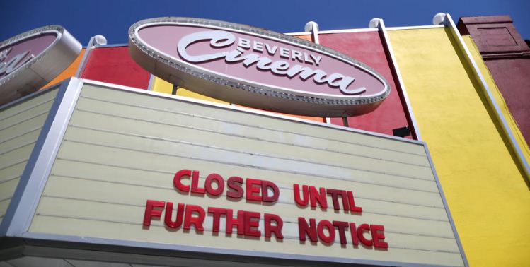 Tras un año cerradas por la pandemia, salas de cine enfrentan un futuro incierto