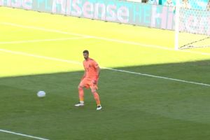 El increíble BLOOPER del arquero de España que le dio el gol a Croacia en los octavos de final de la Eurocopa (VIDEO)
