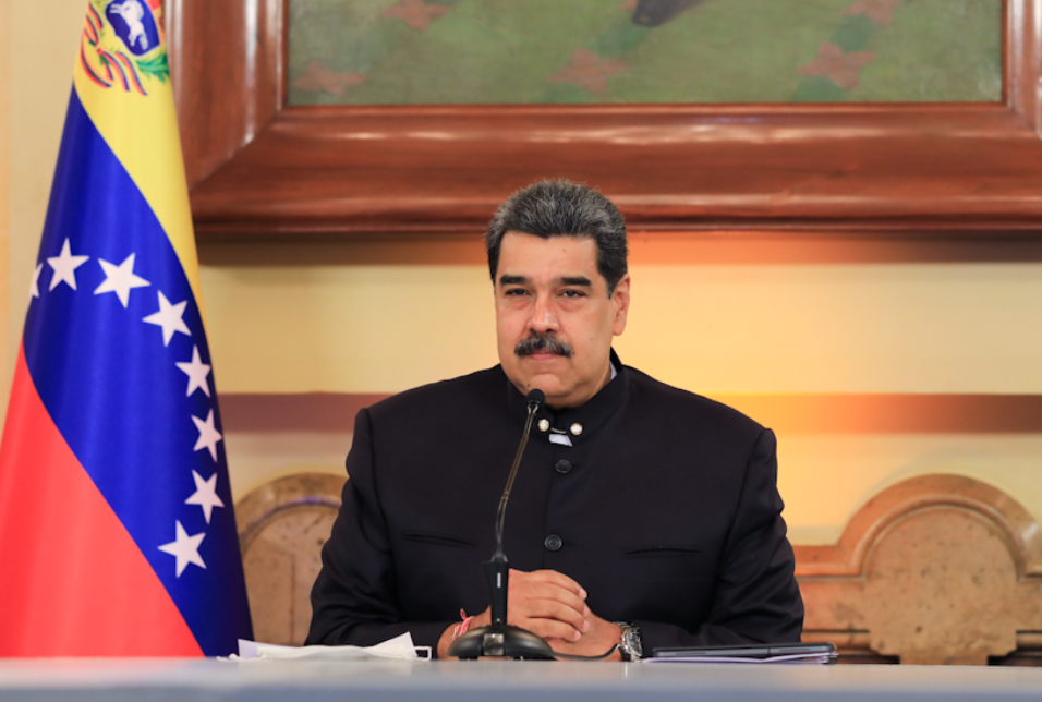 Maduro dramatiza una “revolución” del sistema judicial antes que la CPI se pronuncie