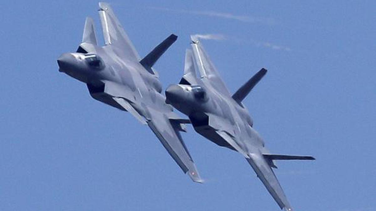 EEUU enviará 25 de sus aviones de combate más avanzados a un ejercicio militar cerca de China