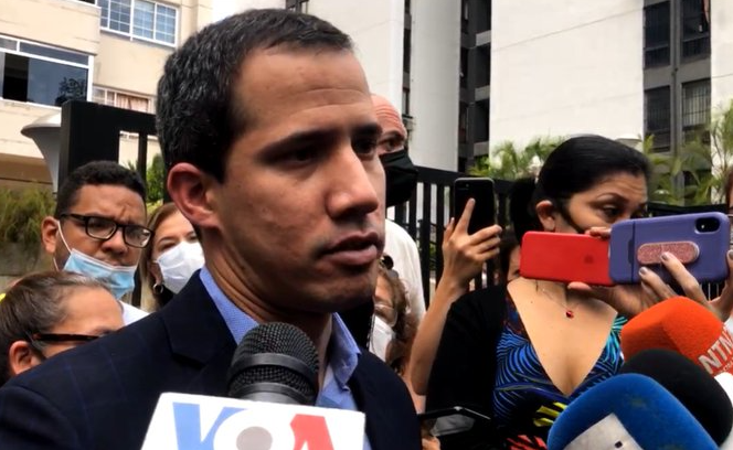 Guaidó alertó que esbirros accionaron un explosivo en el sótano de su residencia (Video)