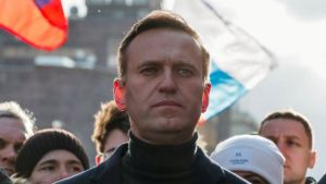 Navalny acusa a Apple y a Google de haberse convertido en “cómplices” de Putin