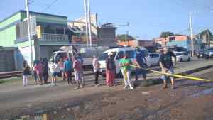 ¡Hidrocaribe los tiene vacilados! Habitantes de Puerto La Cruz protestaron por el desborde de cloacas
