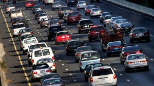 El ruido del tránsito puede generar mayor riesgo de demencia, según estudio