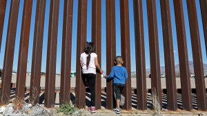 Se incrementa el número de casos de menores abandonados en la frontera de EEUU (VIDEO)