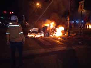 Choque entre dos camionetas y una moto de delivery deja un muerto y dos heridos en Barquisimeto (FOTOS)