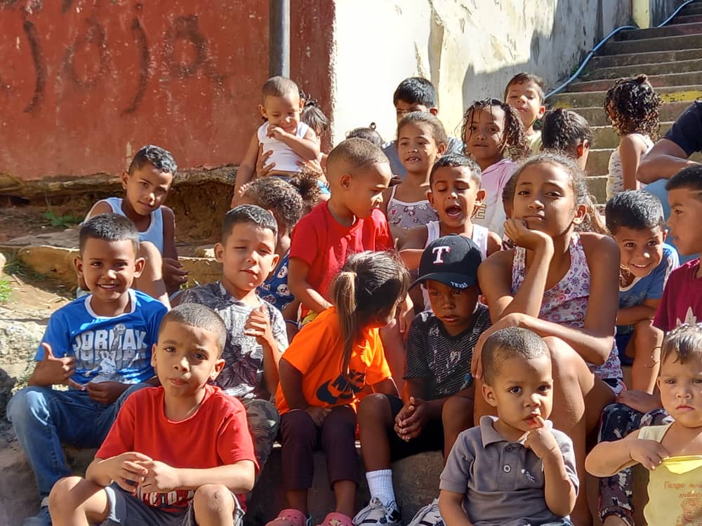 Niños del Barrio Unión en Petare recibieron regalos y alegrías este #31Dic (Fotos y videos)