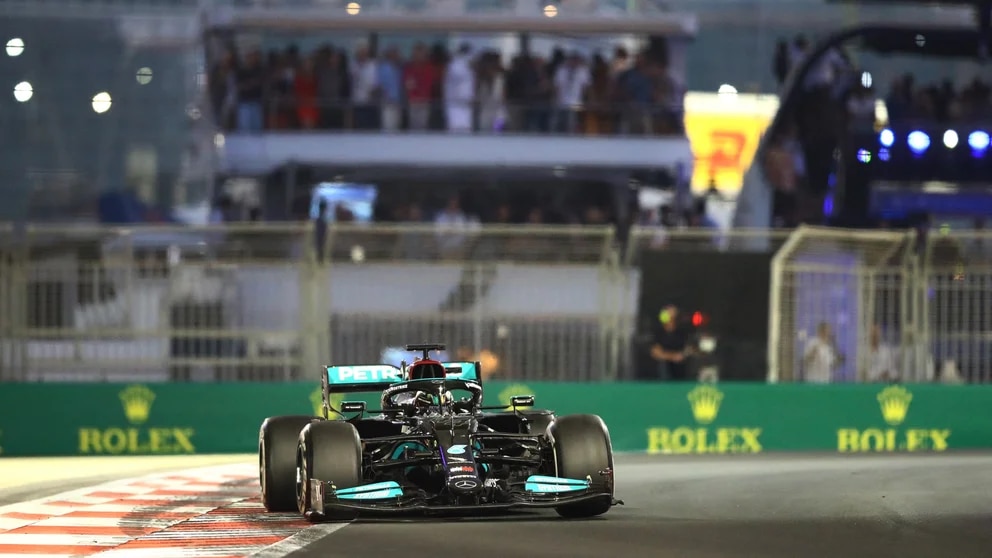 Lewis Hamilton vendió uno de sus autos de colección más famosos