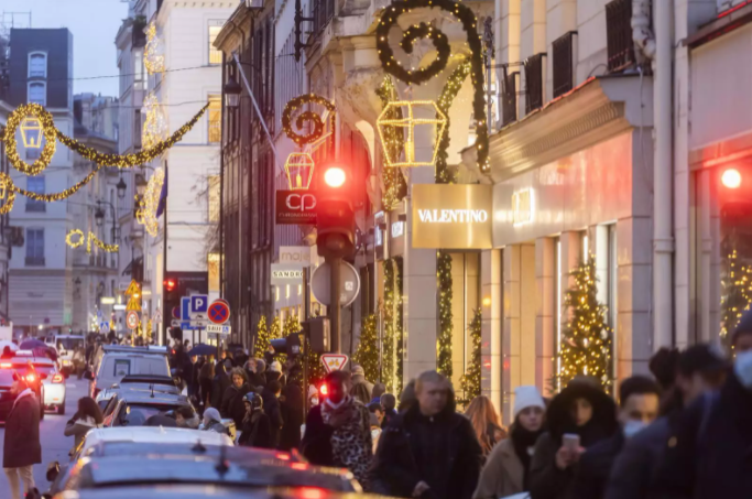 Arrestaron en Francia a dos jóvenes sospechosos de planear un ataque en Navidad