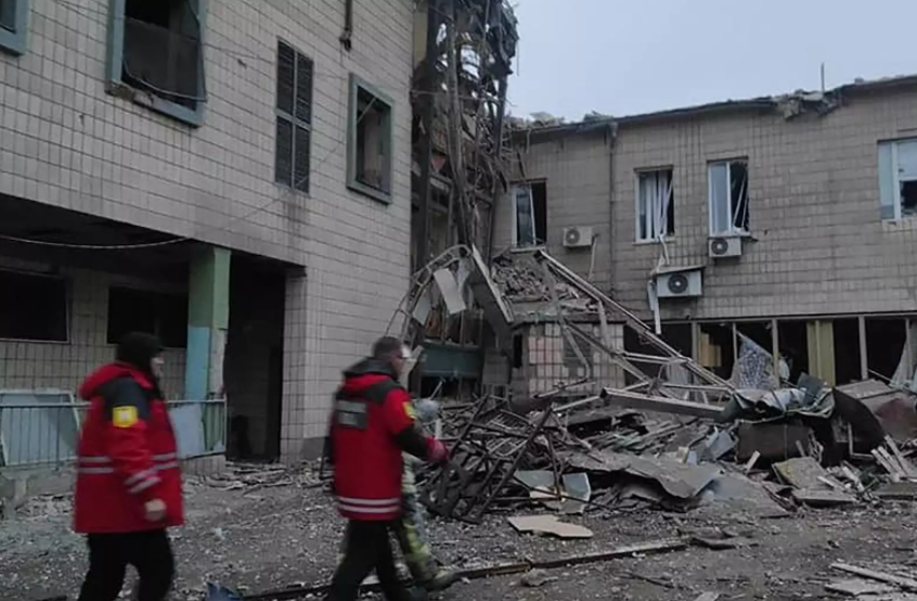Ucrania pidió a la Cruz Roja que ayude “urgentemente” en la creación de corredores humanitarios