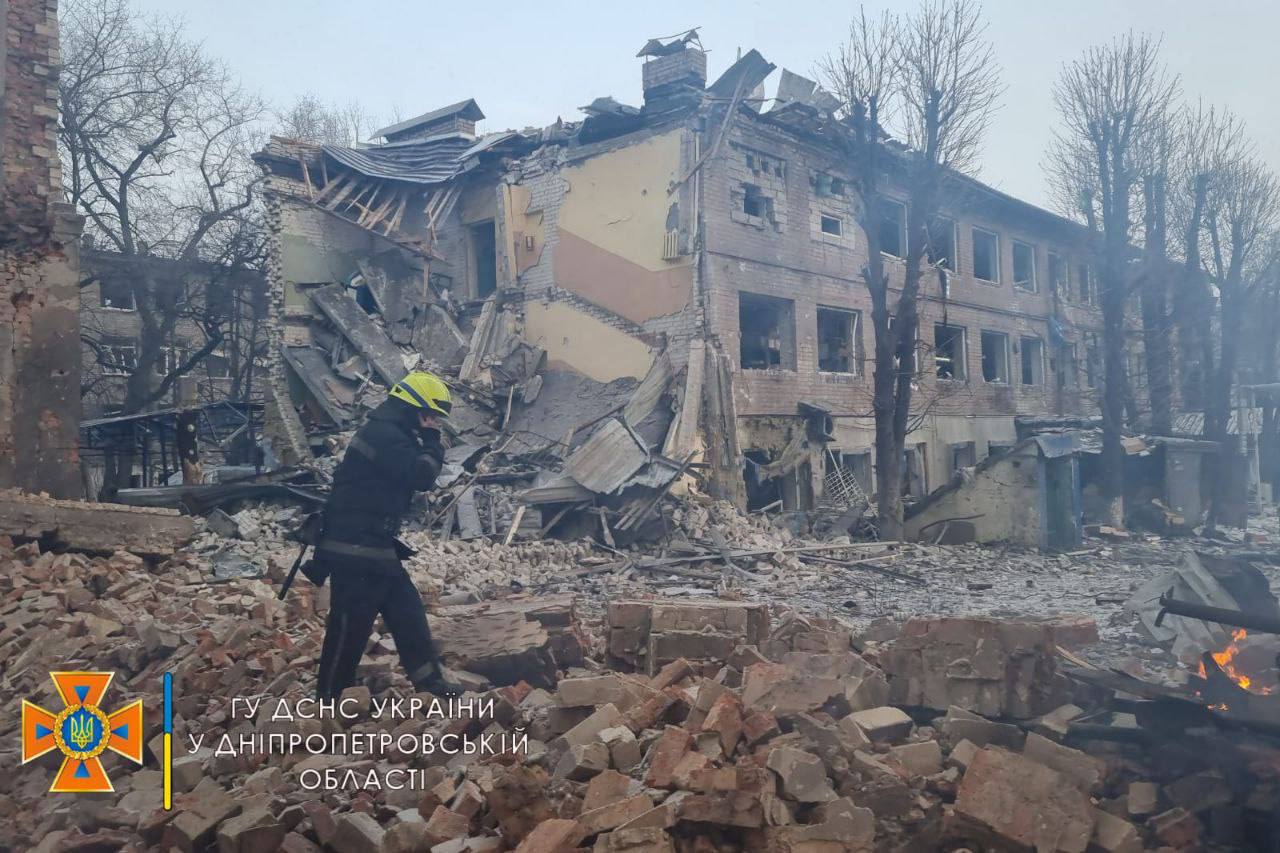 La devastación del bombardeo ruso contra un centro de personas con discapacidad en Ucrania