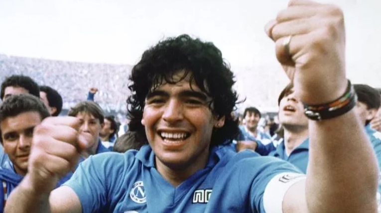 El día que Maradona conquistó a Nápoles y ganó la protección de la mafia italiana