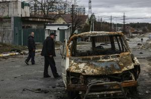 Alemania denuncia “terrible crimen de guerra” cerca de Kiev y pide más sanciones contra Rusia