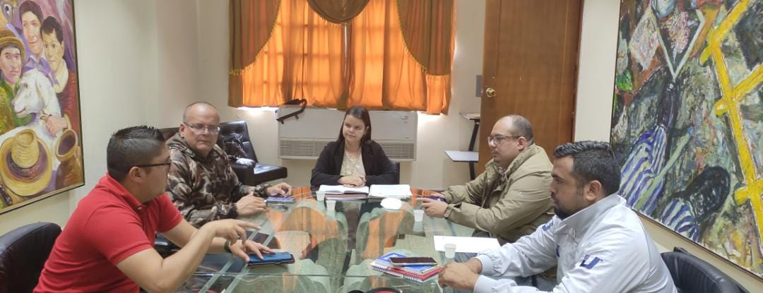 Exigen a gobernación chavista reestablecer los beneficios laborales de docentes en Mérida