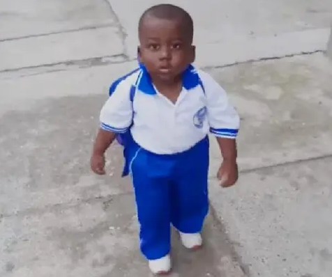El increíble cambio físico de Yanfry, el niño que “camina como hombre” (VIDEO)