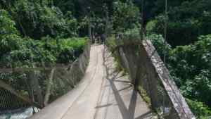 Mérida: El puente entre Torondoy y Caja Seca pende de un hilo (FOTOS)
