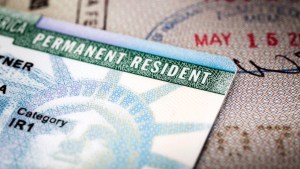 ¿Qué diferencia hay entre una green card y las visas de diversidad en EEUU?