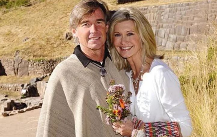 El día que Olivia Newton-John contrajo matrimonio con su esposo John Easterling en Perú