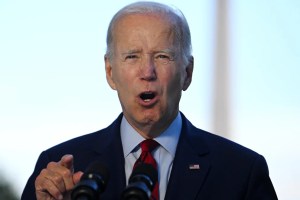 Biden comunica a Zelenski nueva ayuda militar por 625 millones de dólares